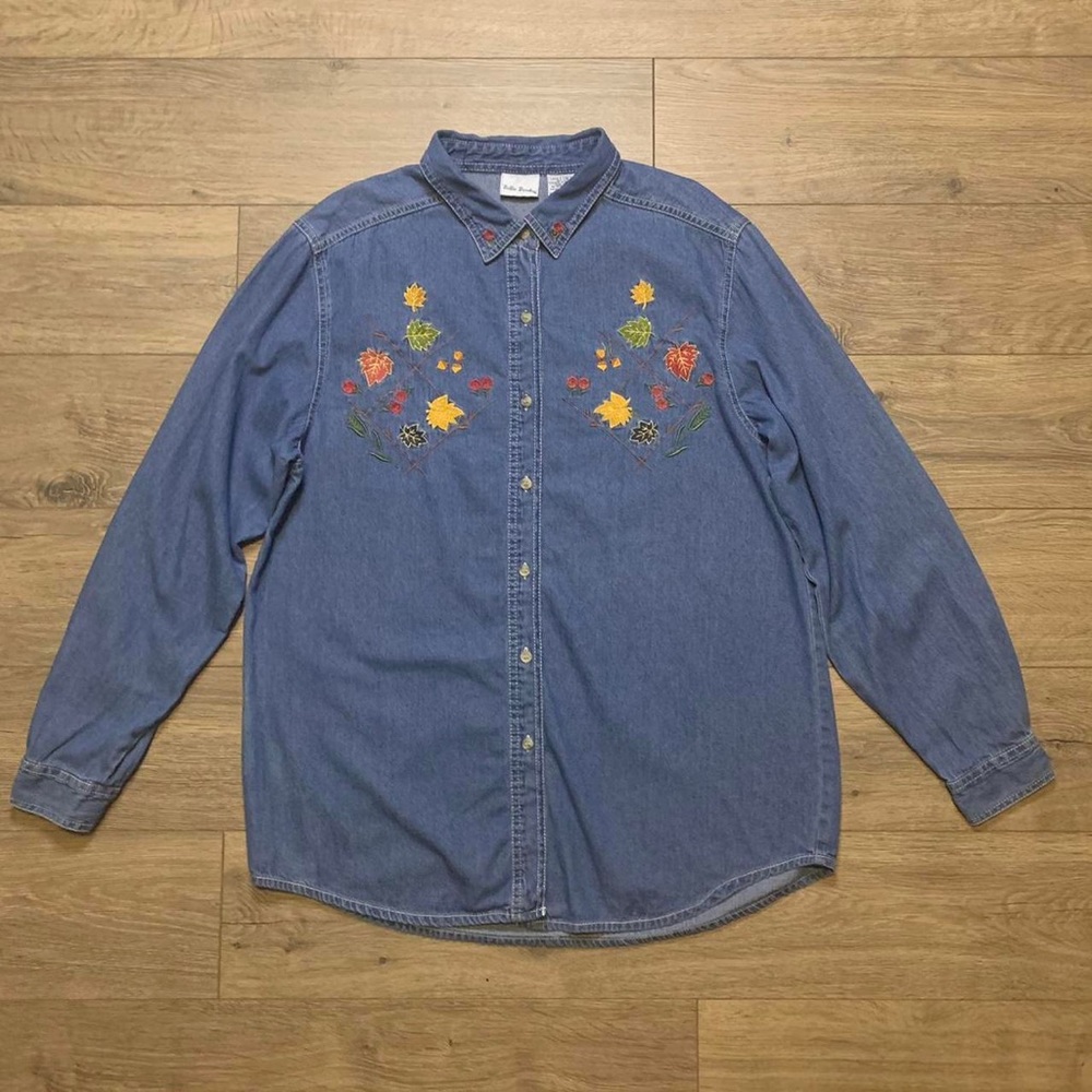 Vintage Bobbie Brooks Size L (12/14) Embroidered Leaf Denim Long Sleeve Shirt.
